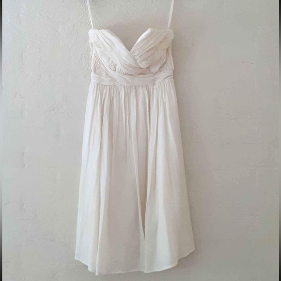 French Connection Dresses & Skirts - French Connection White Strapless Formal Flowy Dress